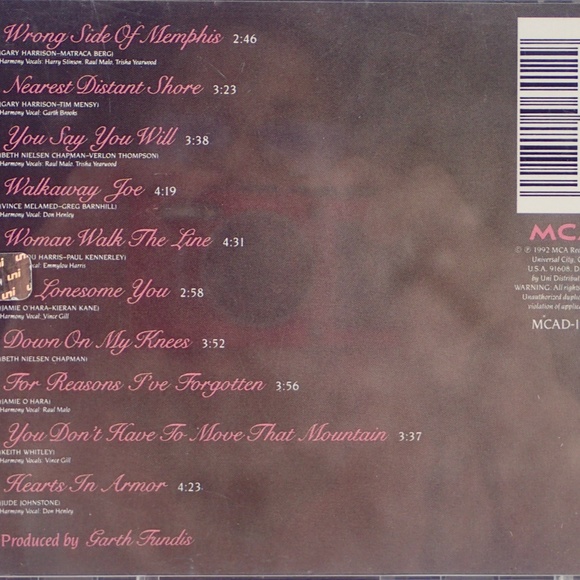 Trisha Yearwood Hearts in Armor Country Music Audio CD LP Album Excellent Cond. - Picture 2 of 2